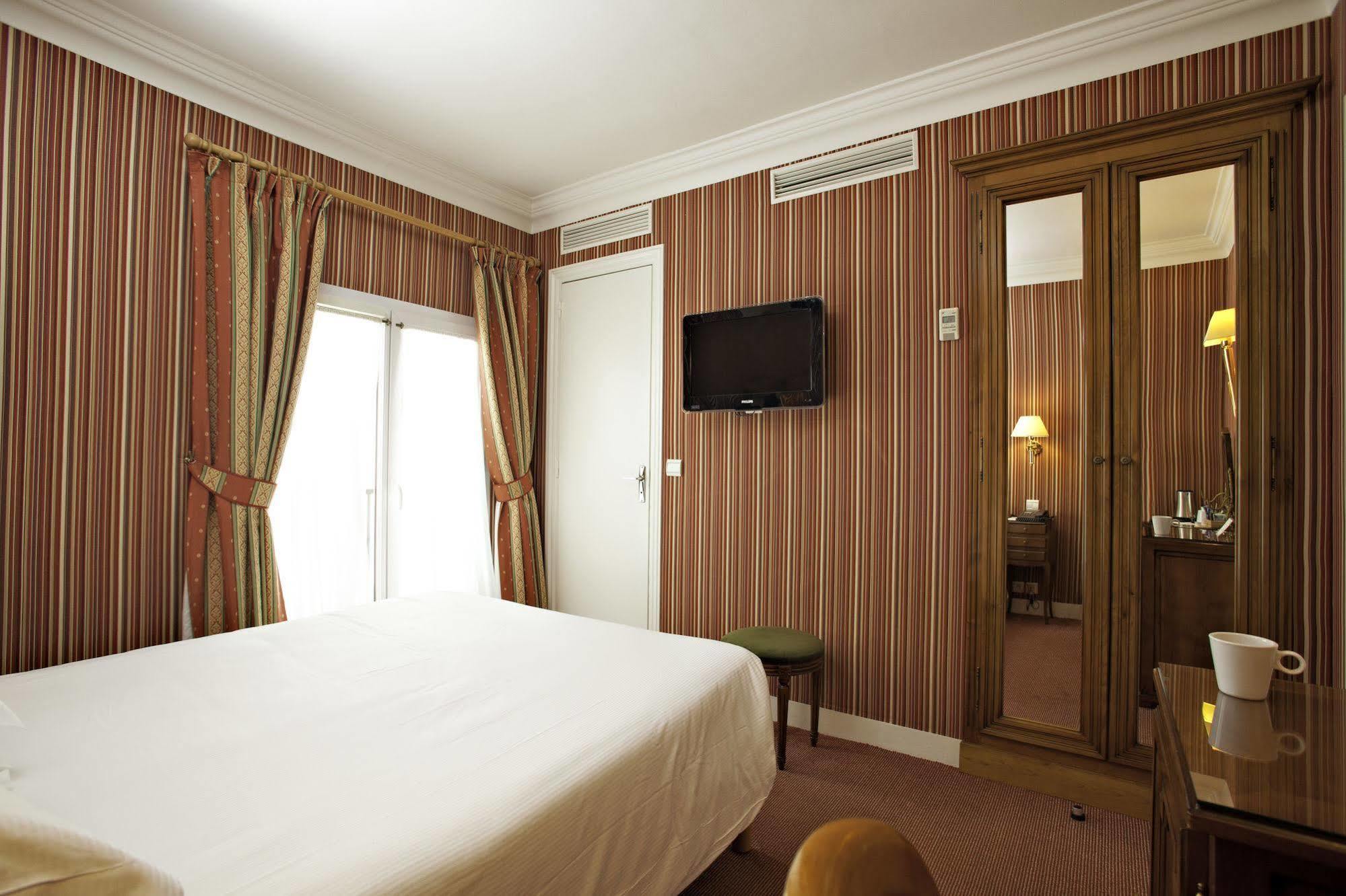 Hotel Ducs De Bourgogne Paris Ngoại thất bức ảnh