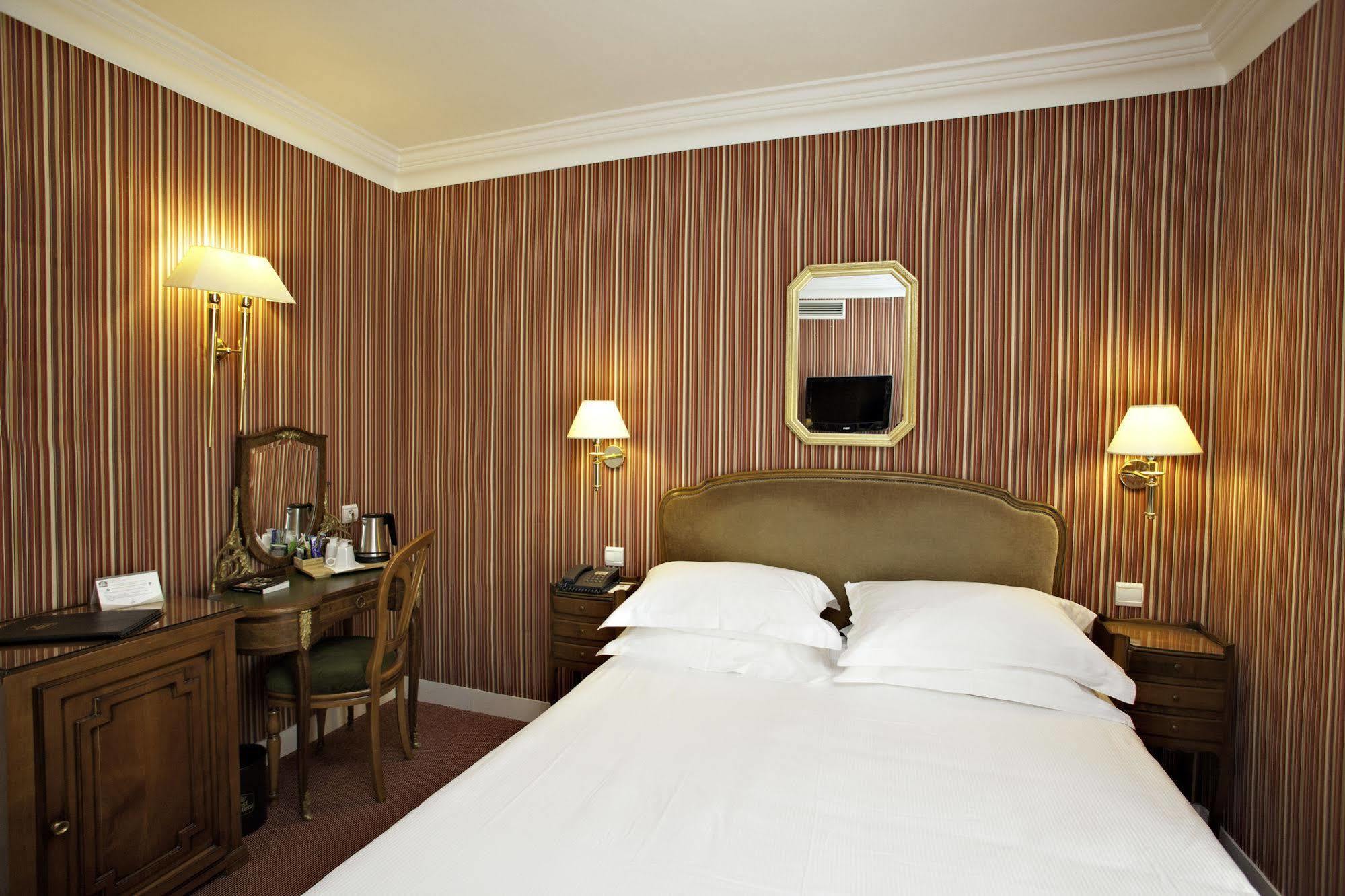 Hotel Ducs De Bourgogne Paris Ngoại thất bức ảnh