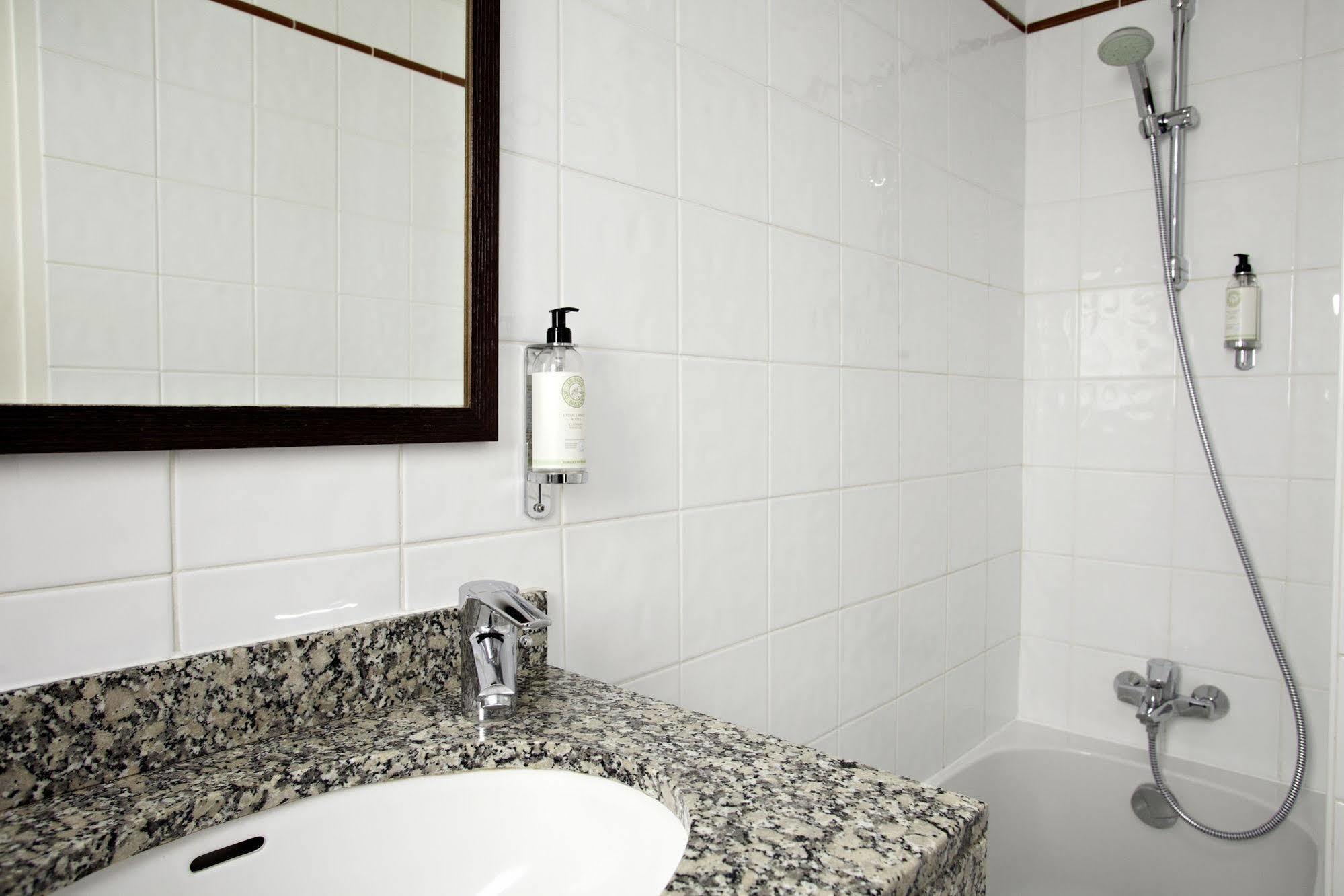 Hotel Ducs De Bourgogne Paris Ngoại thất bức ảnh
